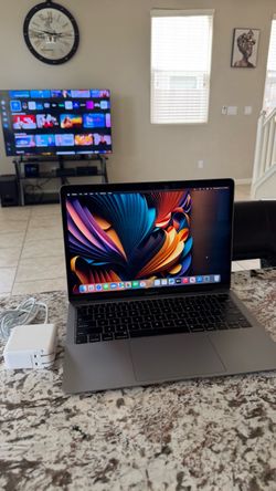 13inch Apple MacBook Air with Fingerprint Sensor
