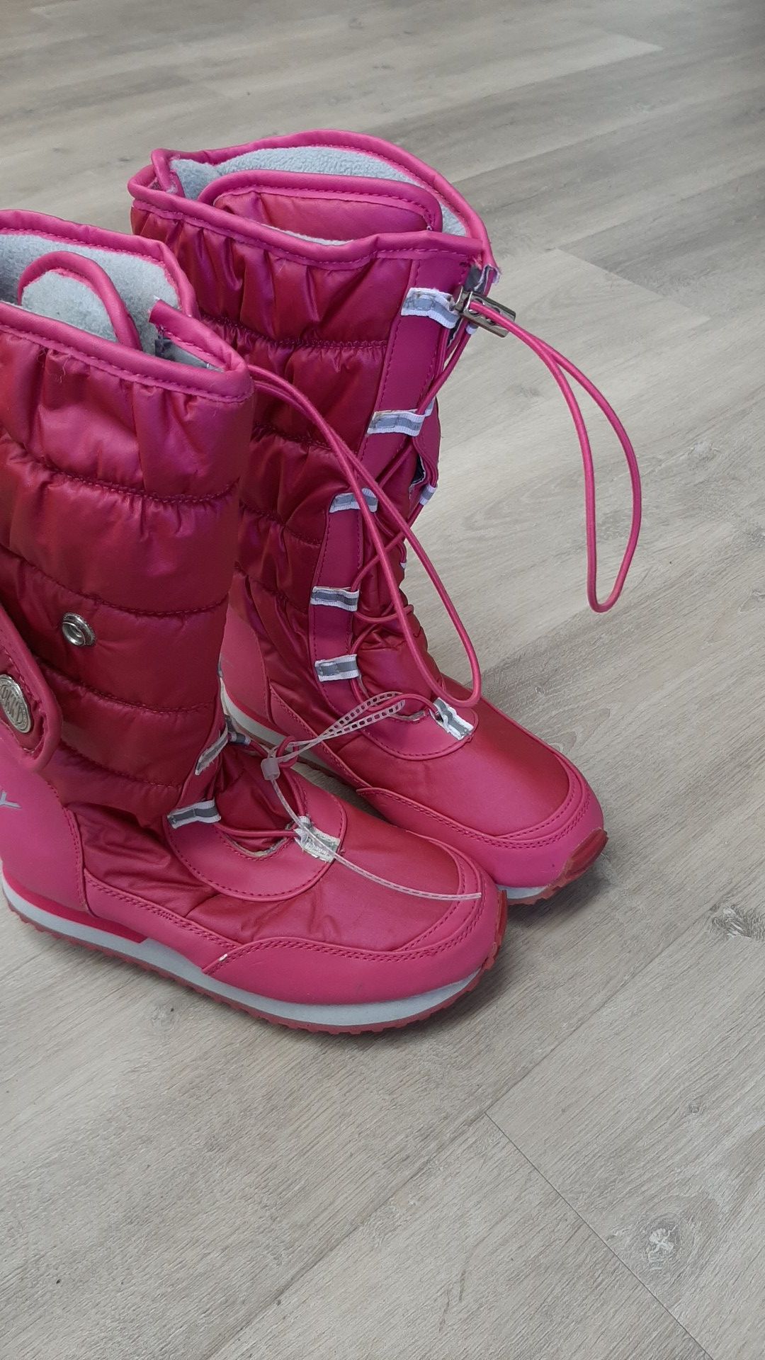 Girl size 2 snow boots