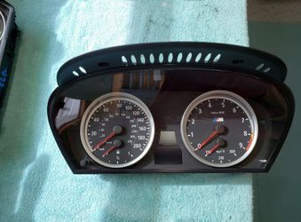 Bmw 5 Series 2004/2007 M5 Cluster Retrofit.