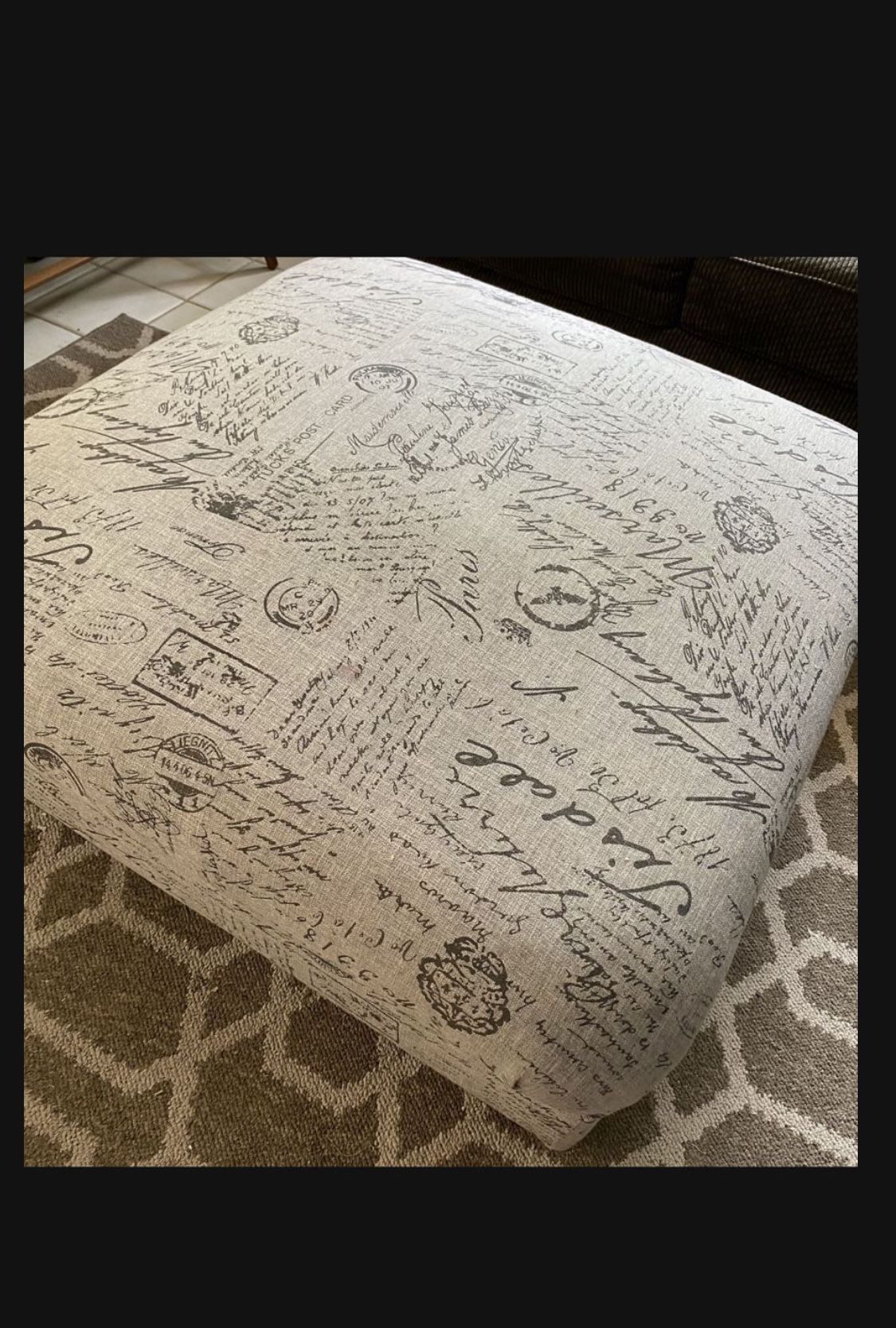 Oversized Ottoman With French Script Design 