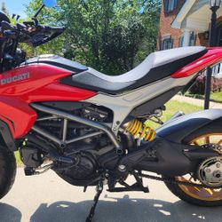 2016 Hypermotard 939