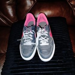 Pink And Gray Nike 
