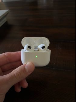 AirPods