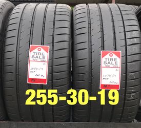 2 used tires 255/30/19 Michelin (A+)