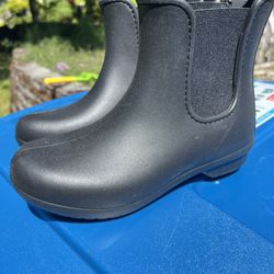 Crocs Women's Freesail Chelsea Boot Rain Size 4