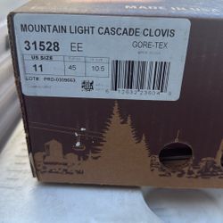 Danner Mountain Light Clovis