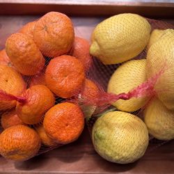 Over 5lb bag. Organic. Mandarines-sweet,super juicy.Lemons regular and Volkamer lemons.