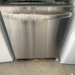 New Midea Microwave & Dishwasher 