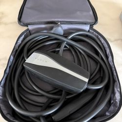 Tesla Mobile Connector Charger (1101789-00-M)