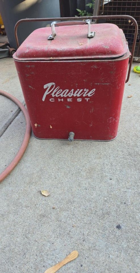 Pleasure Chest Cooler 50s