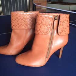 Coach boots 9.5 B