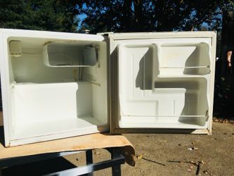 Mini fridge