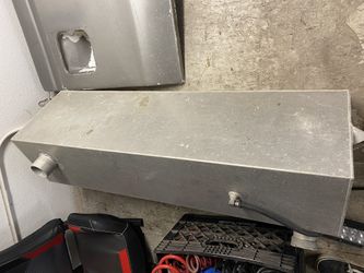 Gas/water etc auxiliary tank