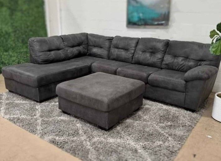 Free Delivery Today. Grey Ashley furniture Sectional Couch . Cleaned With No Stains . Nice