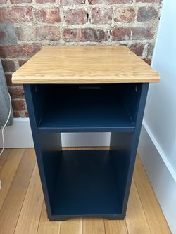 2x Bedsite Tables