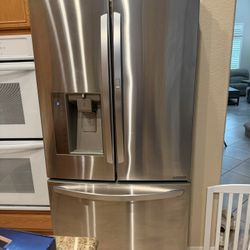 LG Refrigerator With Filter