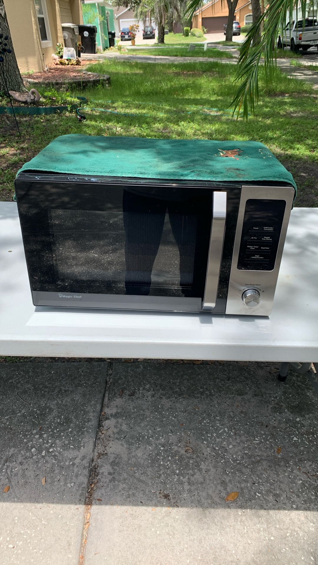 Magic Chef Microwave/Air Fryer