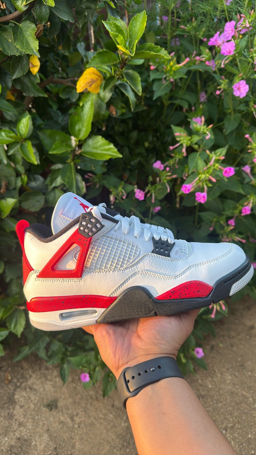 JORDAN RETRO 4s