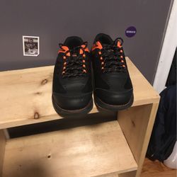 Mens Bowling Shoes Size 9.5 USED In Good Condition
