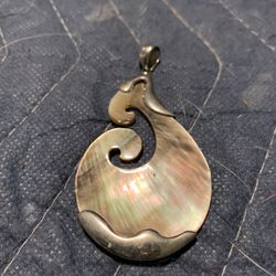 Oahu Oyster Pendant 
