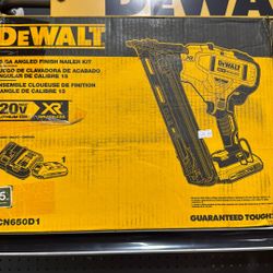 Dewalt 15ga Finish Nailer Kit