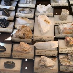 Very Extensive Rock / gemstone Collection 