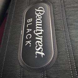 Beauty Rest Black - King Sized Mattress. 