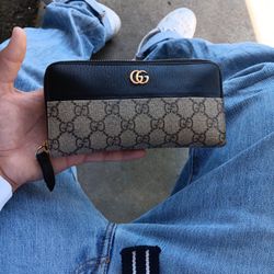 GG Marmont Zip Around Wallet 