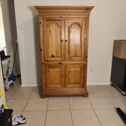 Armoire (Wardrobe)