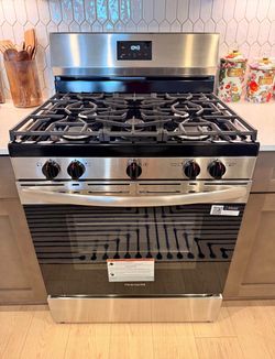 Frigidaire 5-Burner Gas Range