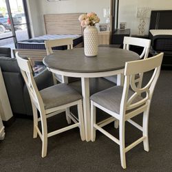 Counter Height Dining Set With 4 Stools In Modern Farmhouse