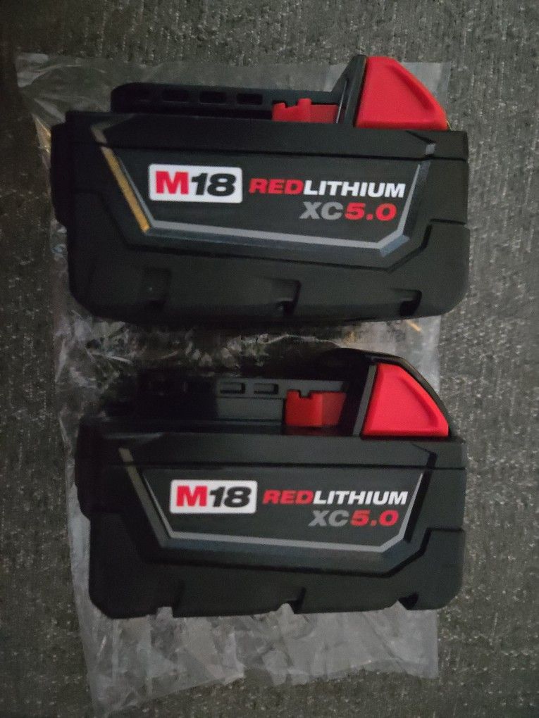 MILWAUKEE M18 2 BATTERIES 5.0AH NEW
