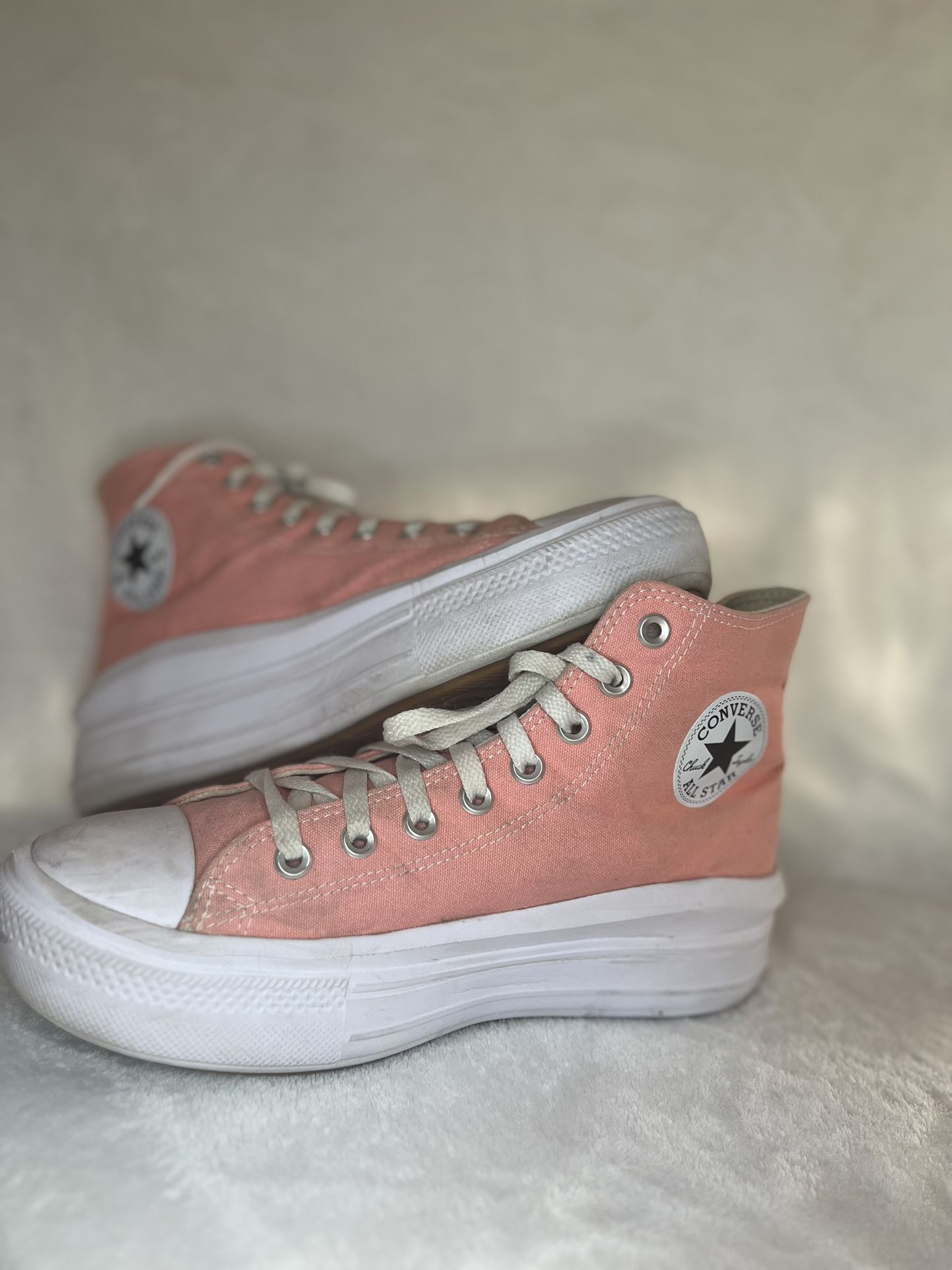 Pink Converse SIZE 10