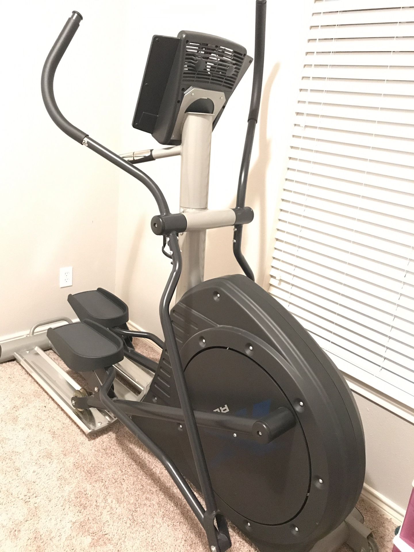 Reebok RL 1500 Elliptical used