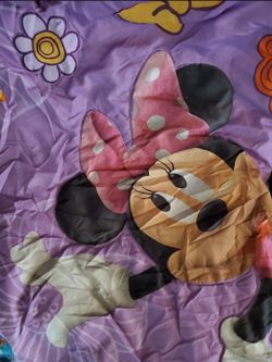 Toddler Bed  2 Comforters