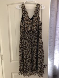 22/24 floral dress.