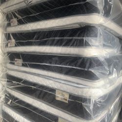 🌟✨Mattress Pillow Top All Sizes ✨🌟 ☑️ 12” inches tall 🟦All sizes 🛏💤 🟩Same day delivery available🚛 🟠Queen sizes  🟡Full sizes  🟢Twin sizes  🔵