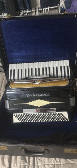 Acordeon Ferrari 5/2  register 120 bass