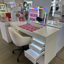 Brand New Madison Impressions Hollywood Vanity LED Mirror And Desk Set 