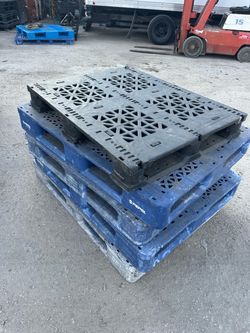 Plastic pallets