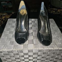 Woman's Heels 7 1/2 