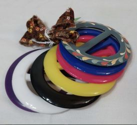 Vintage 1970’s  Round T Shirt Clips. **READ BELOW (Johnstown Ohio)