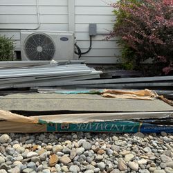 One And A Half Bundel Of Roof Shingles