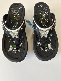 New Women’s Gold Pigeon Thong Flip Flop Sandals