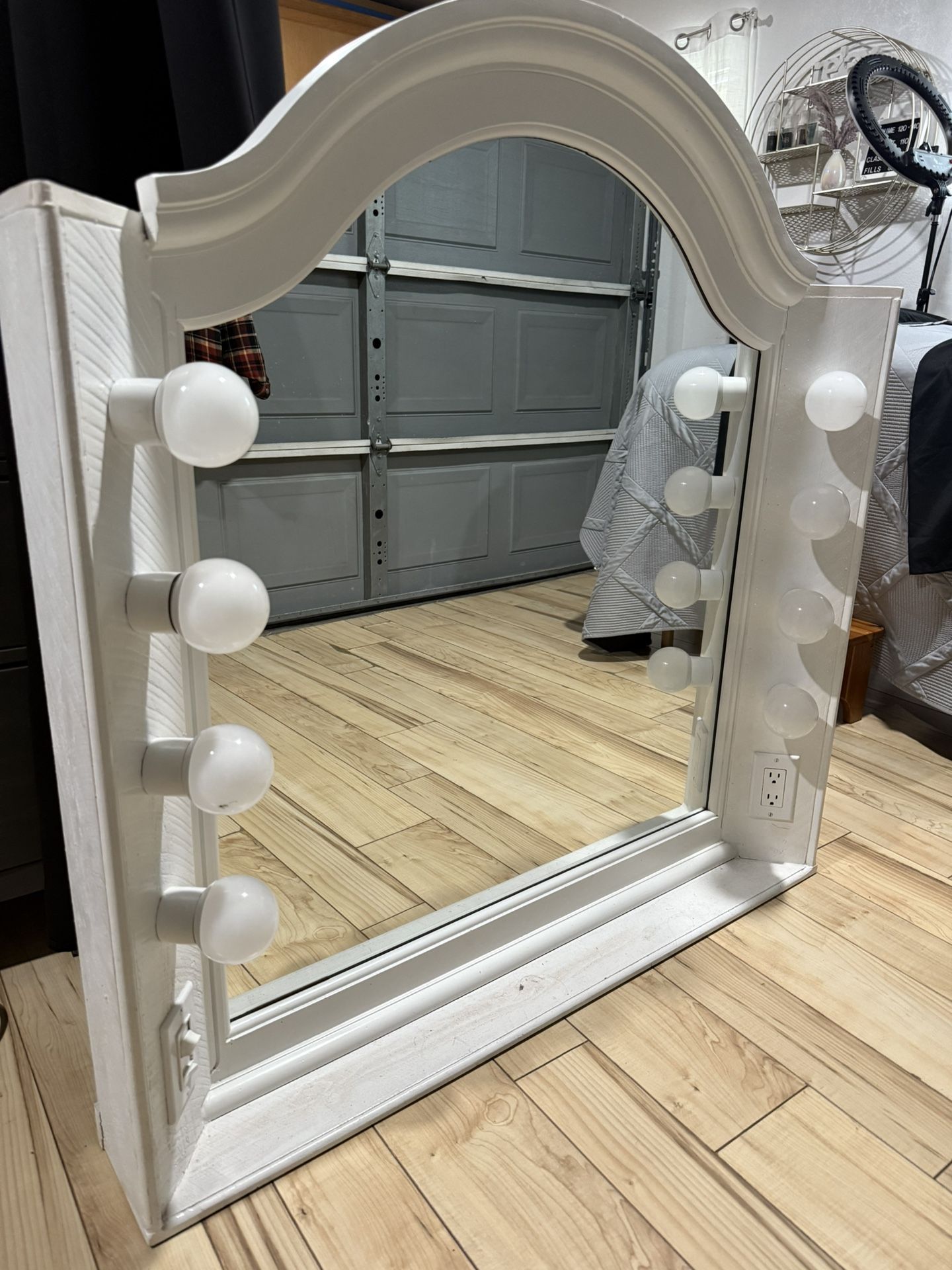 Vanity Mirror 