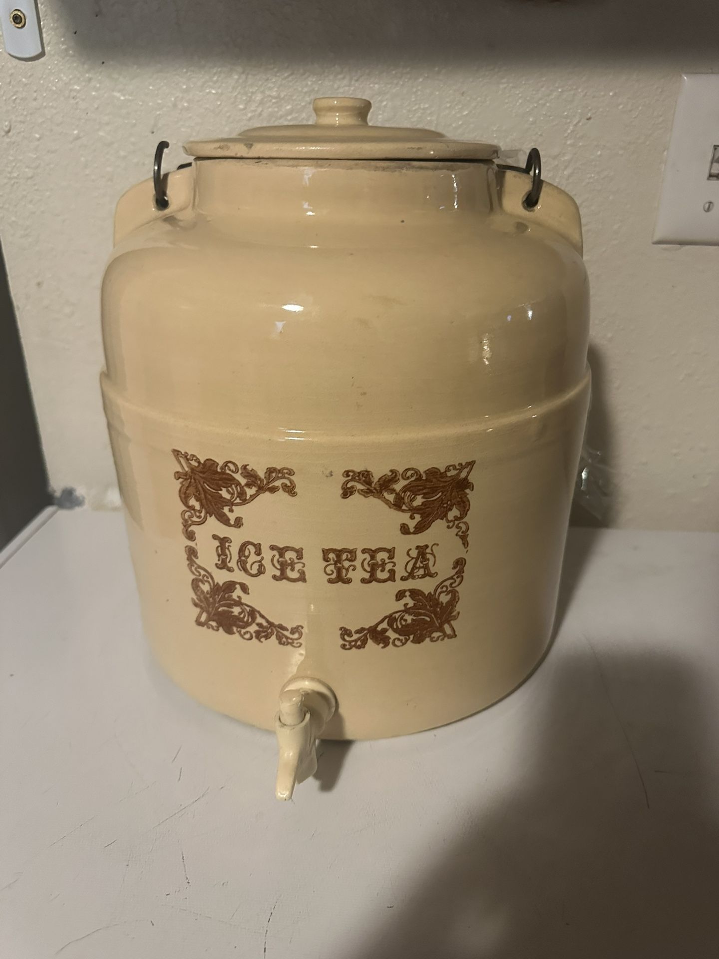 Vintage Ice Tea/ Beverage Crock