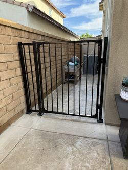 STEEL METAL FENCING / METAL GATES - IRON FENCE GATES