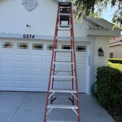 10 Foot Fiberglass Ladder   