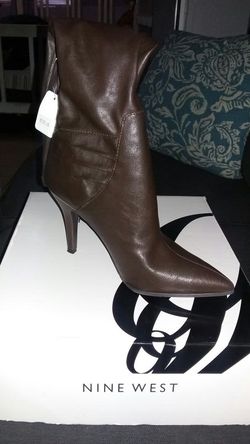 Dark brown nine West boots