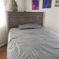 Stylish Modern Wooden Bedframe 